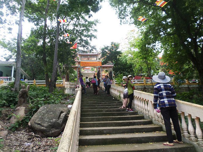 Chùa Linh Sơn Tự ở Tuy Phong