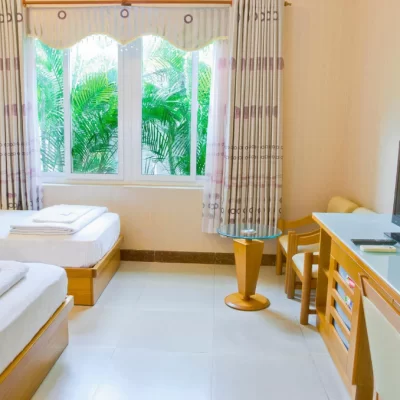 Đặt phòng trên Khách sạn Mũi Tàu Phan Rí Cửa trên Agoda với giá rẻ hơn